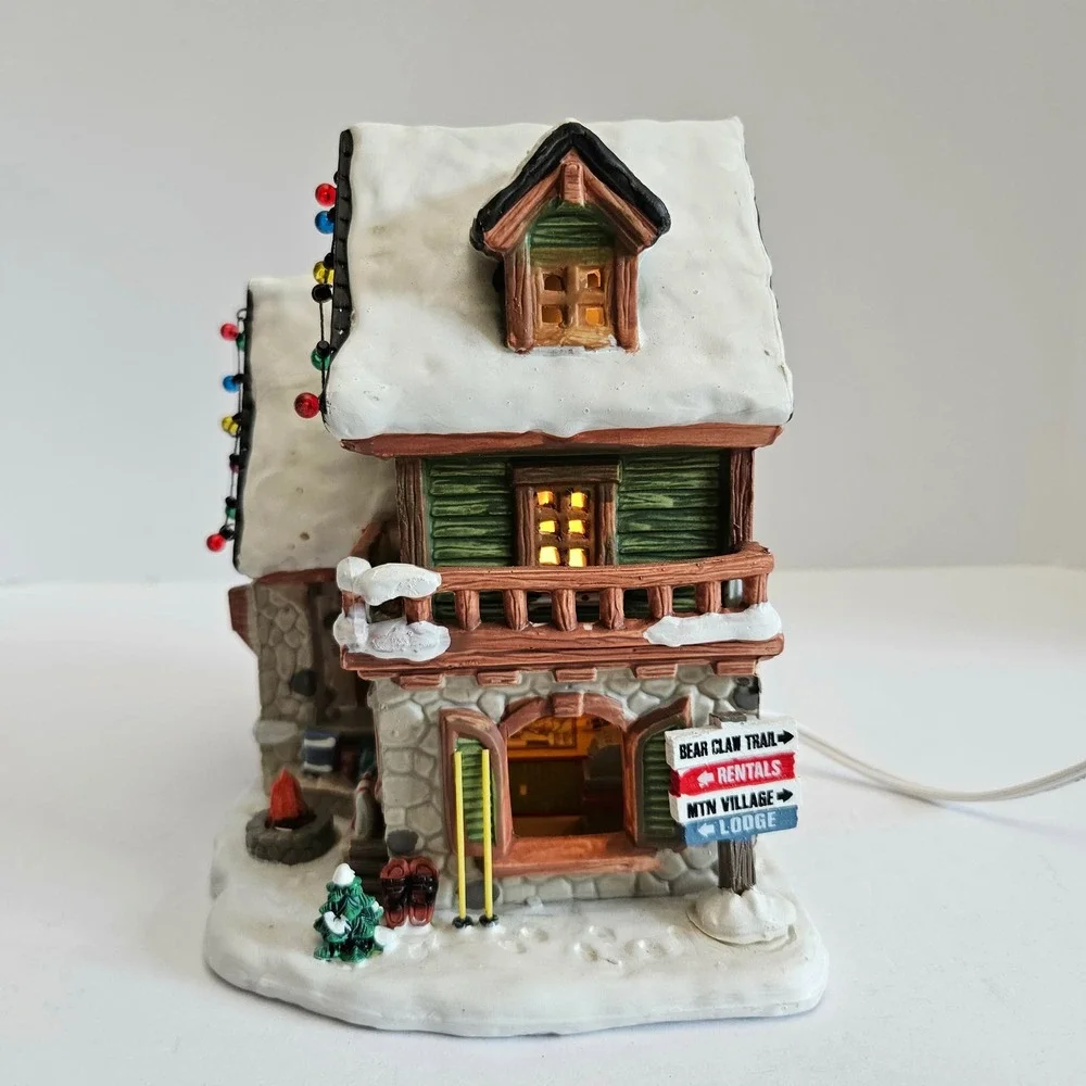 Rare Lemax Backwoods Snowshoe Rental Shop Lighted Village House 85328